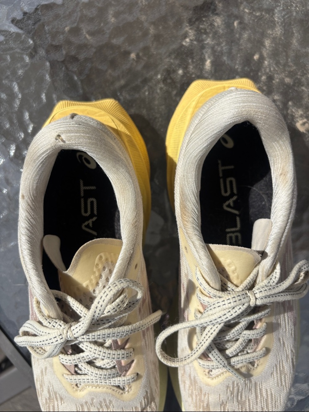 ASICS Novablast - Picture 4 of 5